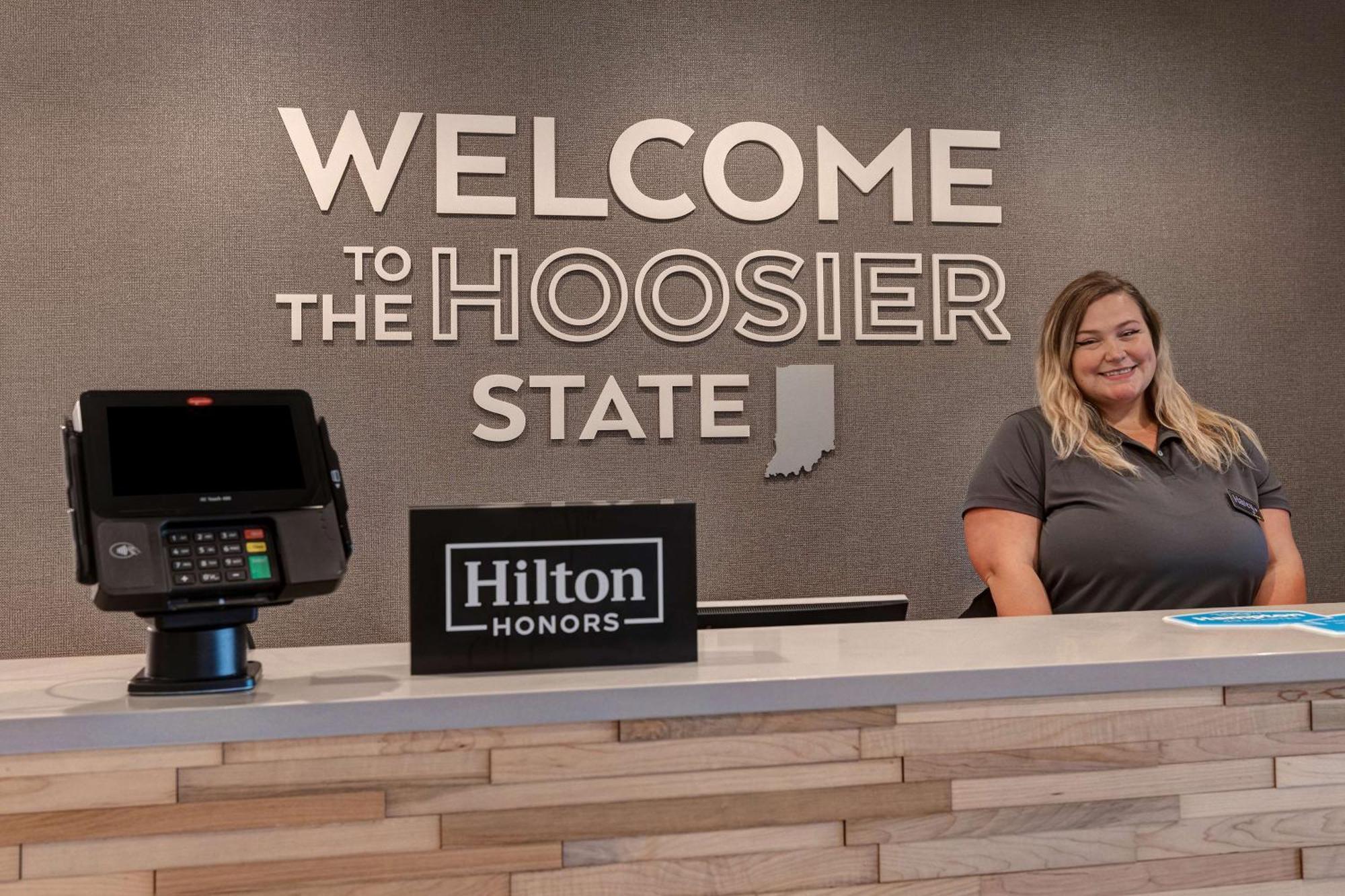 Hampton Inn Crown Point, In Exteriör bild